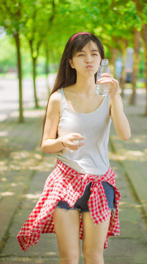 爱游戏在线登录入口-三枚银牌刷新国家跳水最佳战绩,三个跳水冠军